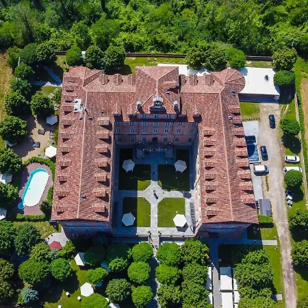 Hotell Montaldo Castle & 4*