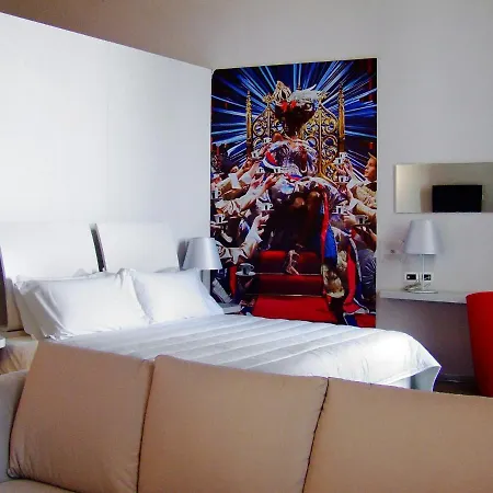 Montaldo Castle & 4* Montaldo Torinese