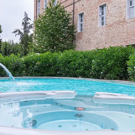 Hotell Montaldo Castle & 4*