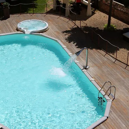 Montaldo Castle & 4*