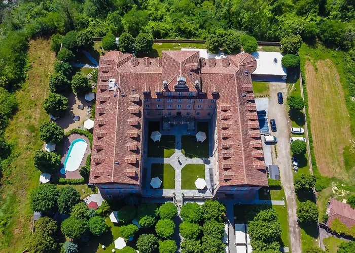 Hotel Montaldo Castle & 4*