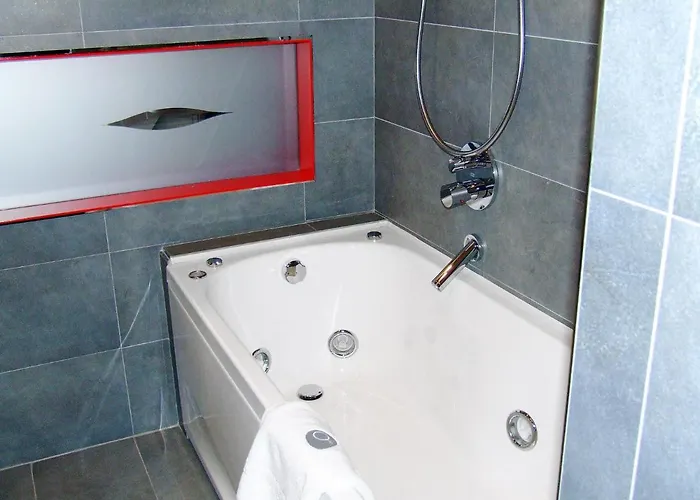 Montaldo Castle&resort Hotel 4*