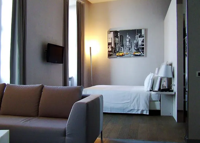 Montaldo Castle & 4* Montaldo Torinese