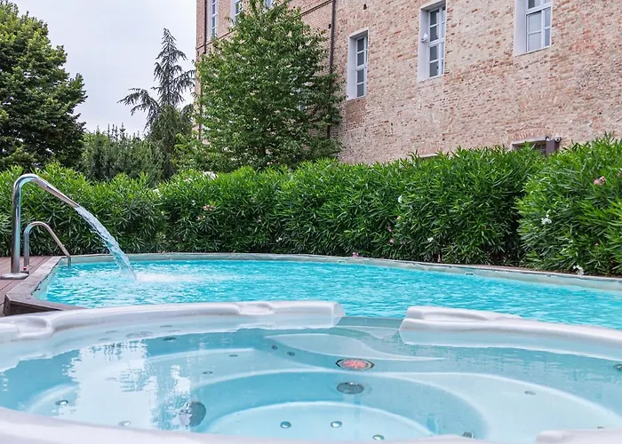 Hotel Montaldo Castle & 4*